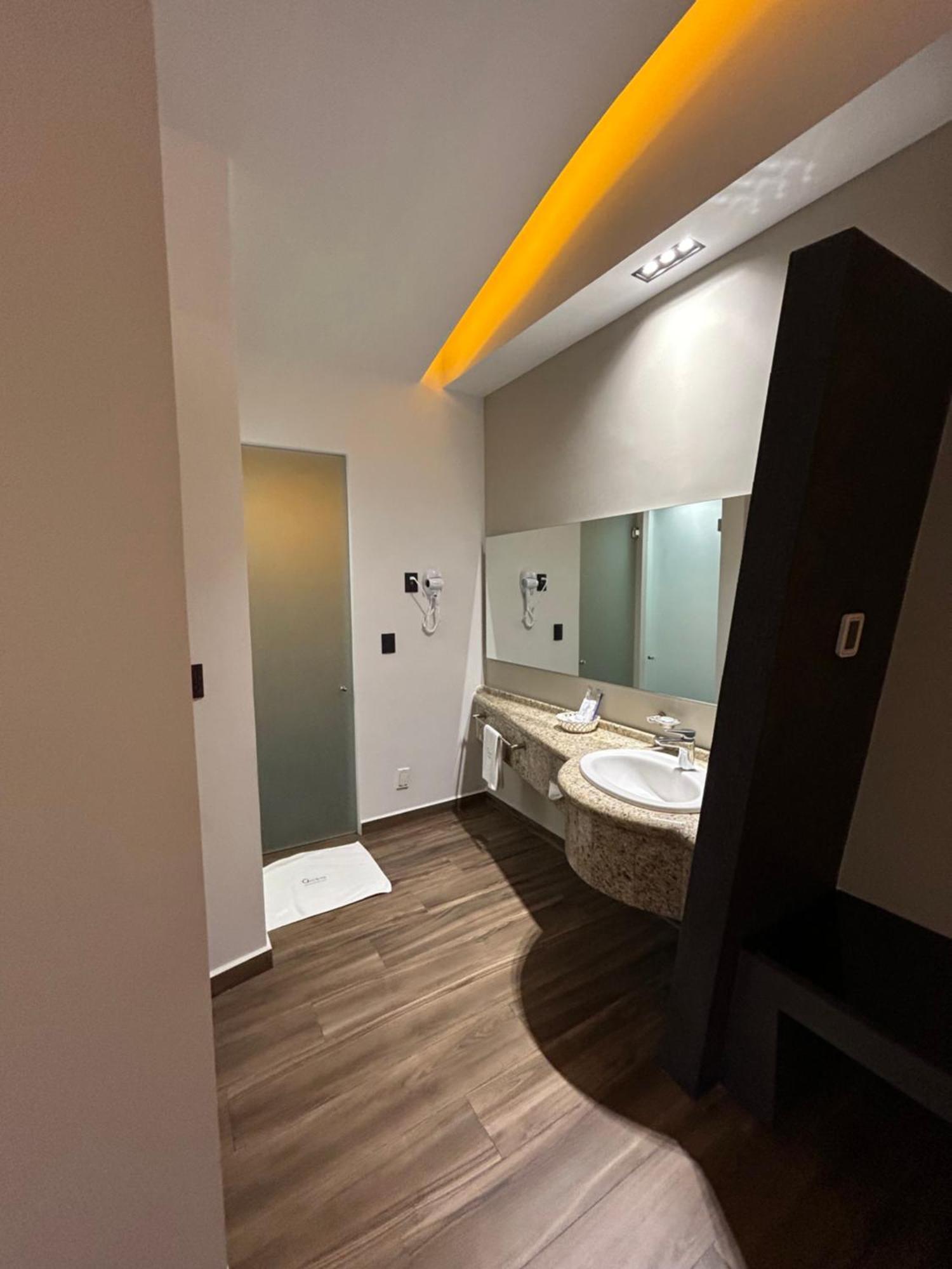 Hotel Aranjuez Mexico City